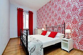 Cozy Tritone - My Extra Home