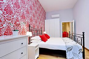 Cozy Tritone - My Extra Home