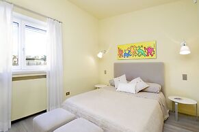 Crispi Luxury Apartments with Terrace - My Extra Home