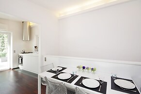 Crispi Luxury Apartments with Terrace - My Extra Home