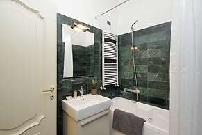 Crispi Luxury Apartments - My Extra Home