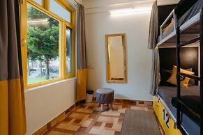 The Hosteller Bir