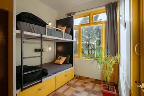 The Hosteller Bir