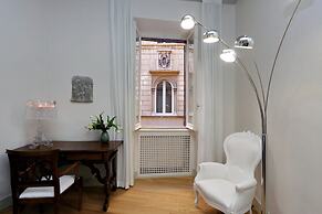 Farnese Charme - My Extra Home