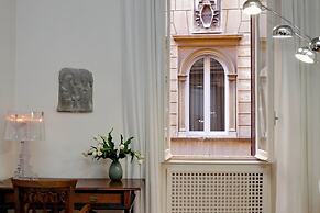 Farnese Charme - My Extra Home