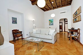 Giulia Charme - My Extra Home