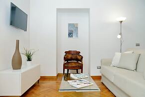 Giulia Charme - My Extra Home