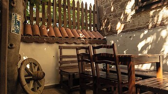 Tarihi Rum Konağı Antikhan