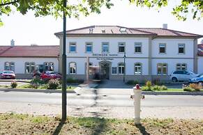 Bahnhof ERZINGEN hotel coffee  & more