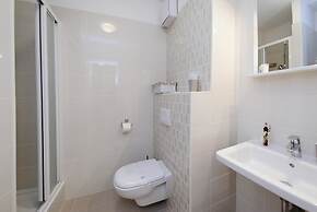 Blue Lake Luxury Accommodation