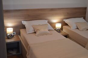 Blue Lake Luxury Accommodation