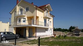 Blue Lake Luxury Accommodation