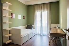 Danae Apt by halu! Apartments