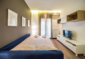 Danae Apt by halu! Apartments