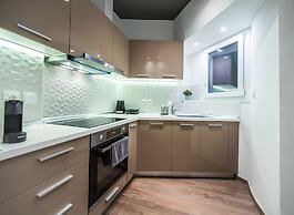 Danae Apt by halu! Apartments