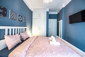 Danae Apt by halu! Apartments