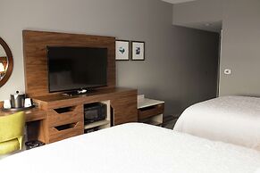Hampton Inn & Suites Dundee