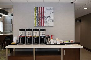 Hampton Inn & Suites Dundee