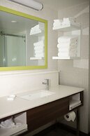 Hampton Inn & Suites Dundee