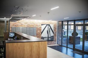 Glass House Hot Tub Apartments