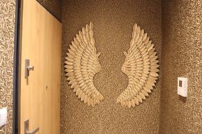 Glass House Hot Tub Apartments