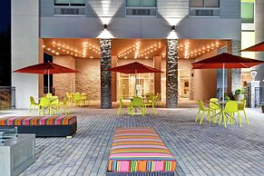 Home2 Suites by Hilton Charlotte Piper Glen