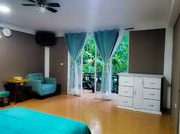 Zoila's Suite Escape