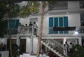 Zoila's Suite Escape
