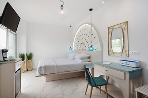 Mylos Luxury Escape - Adults Only