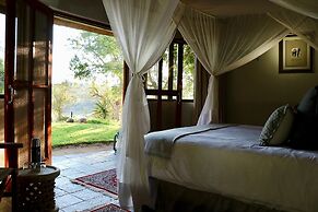 Ivory Wilderness River Rock Lodge