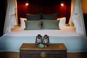 Ivory Wilderness River Rock Lodge