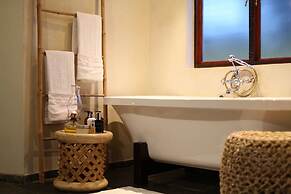 Ivory Wilderness River Rock Lodge