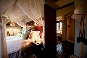 Ivory Wilderness River Rock Lodge