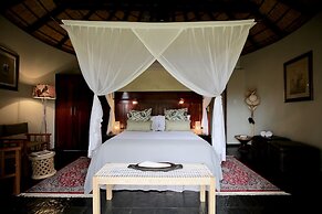 Ivory Wilderness River Rock Lodge