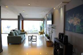 Hotel Bariloche Lake