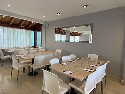 Hotel Bariloche Lake