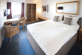 Elan Hotel