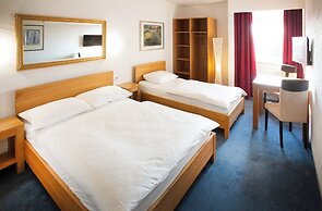 Elan Hotel