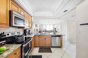 South Seas Tower 3-905