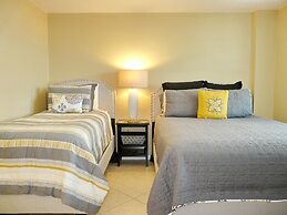 South Seas Tower 3-905