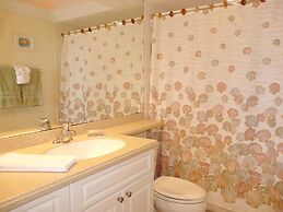 South Seas Tower 4-206