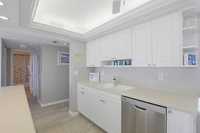 South Seas Tower 4-206