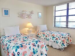 South Seas Tower 4-206