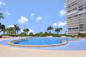 South Seas Tower 4-206