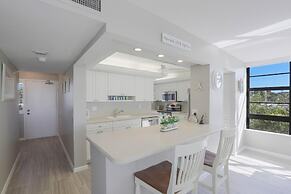 South Seas Tower 4-206