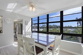 South Seas Tower 4-206