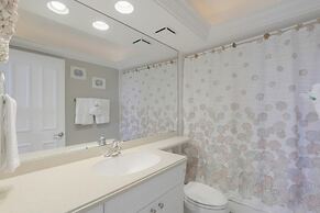 South Seas Tower 4-206