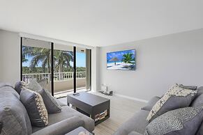 South Seas Tower 4-206