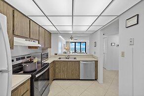 South Seas Tower 2-1205