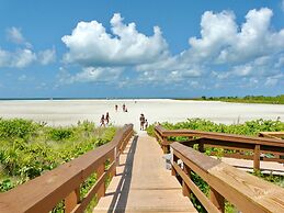 South Seas Tower 2-1205